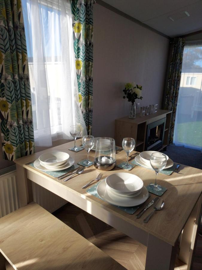 Hoburne Bashley Self-Catering Holiday Home New Milton Exterior photo