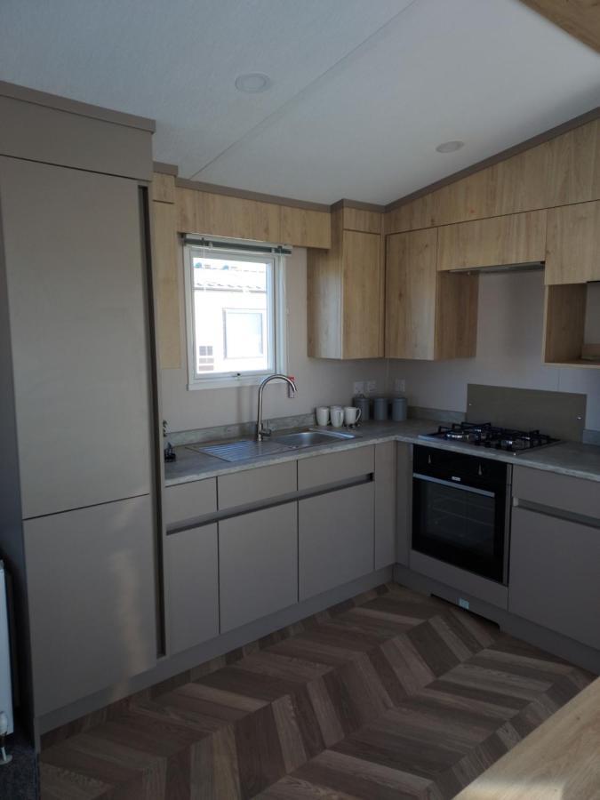Hoburne Bashley Self-Catering Holiday Home New Milton Exterior photo